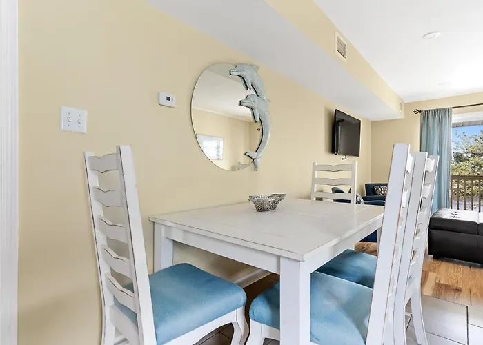 Holiday home Fully Remodeled 3-bedroom, 2-bathroom Retreat Steps From The With Lagoon Views Ocean City