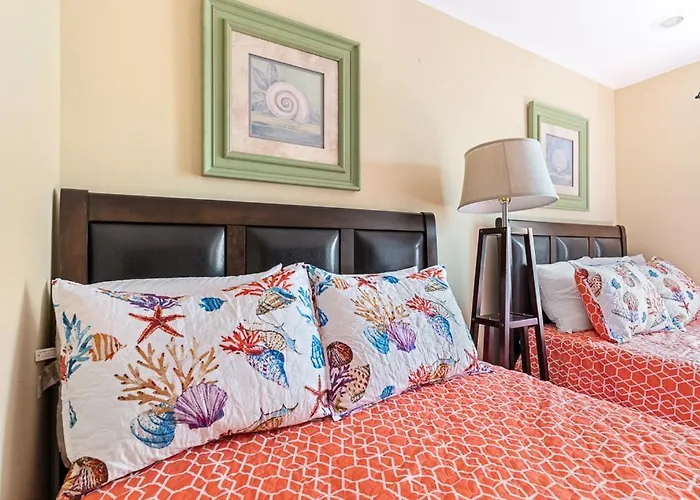 Fully Remodeled 3-bedroom, 2-bathroom Retreat Steps From The With Lagoon Views Ocean Stadt